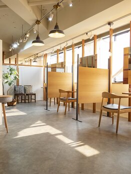 リリー(Liliy)の写真/【JR茨木/半個室/月曜も営業】髪質改善特化型サロン×マンツーマン施術でダメージのお悩みも相談しやすい☆