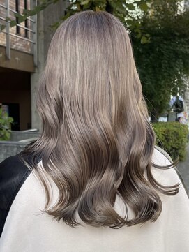 サンクマーケット 渋谷(cinq MARKET) 渋谷ミルクティーベージュハイトーンカラーヘーゼルベージュ韓国