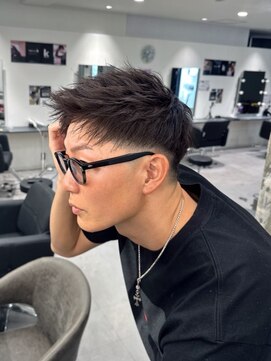 メンズサロン キング 心斎橋店(Men’s salon K!ng) メンズカット/ブリーチ/ニュアンスパーマ/メンズハイライト/眉毛