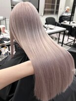 イル(iLe.)&nbsp;ピンクカラー/ブリーチカラー/ウルフカット/レイヤーカット