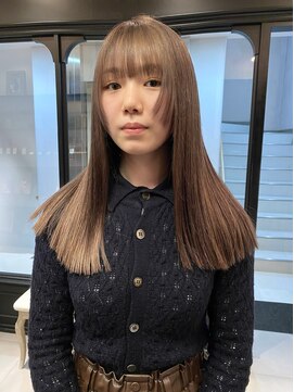 シータ(sheta) 【表参道sheta小林】バタフライカットミルクティーグレージュ