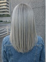 ファルベ(Farbe)&nbsp;シルバー系ブリーチカラー