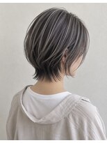 ウル(ulu) ショートウルフ 白髪ボカシハイライト 名東区美容室