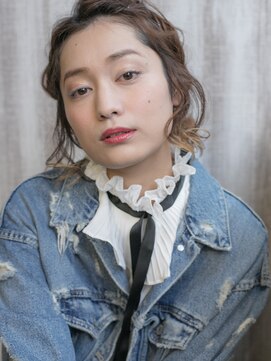 トッカ ヘアアンドトリートメント 難波店 フェミニンルーズアレンジスタイル