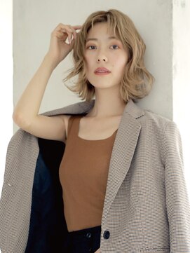 ビィシャイン 社店 自然に揺れ動くミディアム