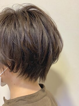 ピアリ(Peri) ゆるふわショートボブ