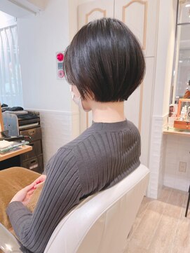 ネオリーブアイム 横浜西口店(Neolive aim) 伸ばしかけも楽しく　ぱつっと小顔丸みショートボブ【近藤】横浜