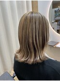 グレーベージュ ハイライト