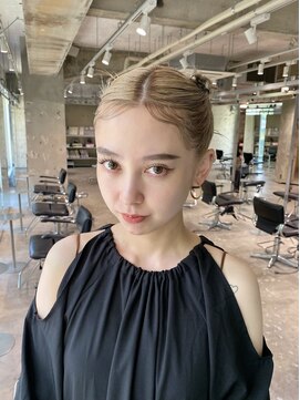 リム(LIM) 前髪ウェーブアップアレンジ