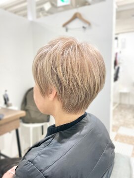 クリアリティ ヘアーサロン 京都駅前本店(clarity hair salon) 白髪ぼかし×ショート　@1101_hairstyle ●144●
