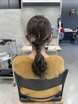 フレームセントラル(FRAME central)&nbsp;《FRAMEcentral》アッシュブラウン×ゆるふわ♪ローポニー