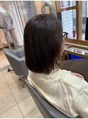 ステップボーンカットカットボブショートハイライト白髪ぼかし