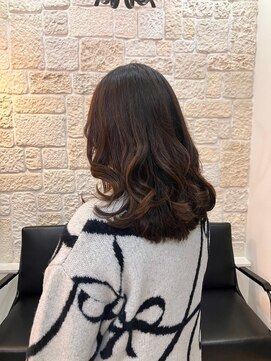 ヴァン カウンシル 川口店(VAN COUNCIL) 大人のかわいいを作るうる艶ヘアと巻き髪アレンジ#1