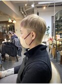 ベリーショートにブリーチ