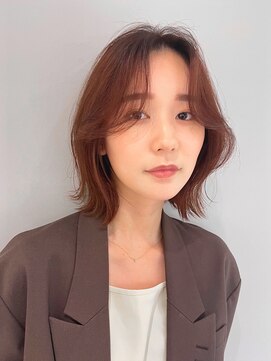 エル バイ アンキシム(elu by AHNKISM) ミディアムロングレイヤーカット顔まわりくびれ韓国ヘア心斎橋