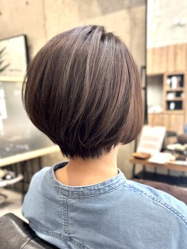 コティ(Kotii) 丸みショートボブ×柔らかミントアッシュ