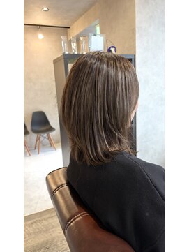 ロム(ROM) ミディアムレイヤーハイライト