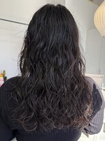 ヒイロ(hiilo.)&nbsp;【初パーマにも安心！】大きめカールのナチュラルレイヤーパーマ