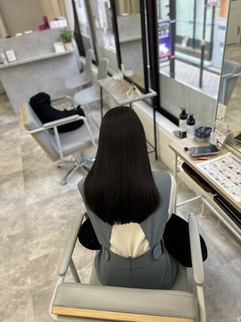 動きのある縮毛矯正