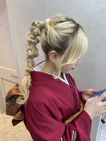 ラルム 新宿(LARME SHINJUKU)&nbsp;もこもこ編みおろしへア/卒業式へア/成人式へア【Kaya】