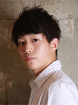 髪質改善と縮毛矯正の専門店 サンティエ(scintiller) 黒髪束感ショートヘアスタイル