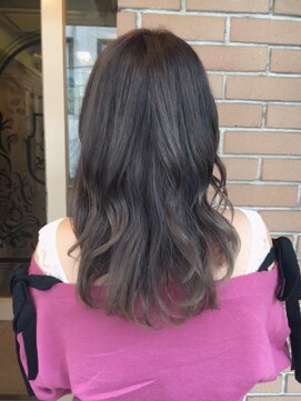 サロンドミルク 原宿(salon de MiLK) シルバーグレー