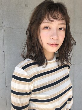 リアン(LieN) 〈LieN〉ゆるウェーブ/ふんわりミディ