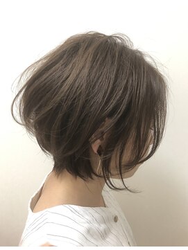 ヘアースパ カラマ(hair spa kalama) オシャレ度UP♪ 前下がりショート