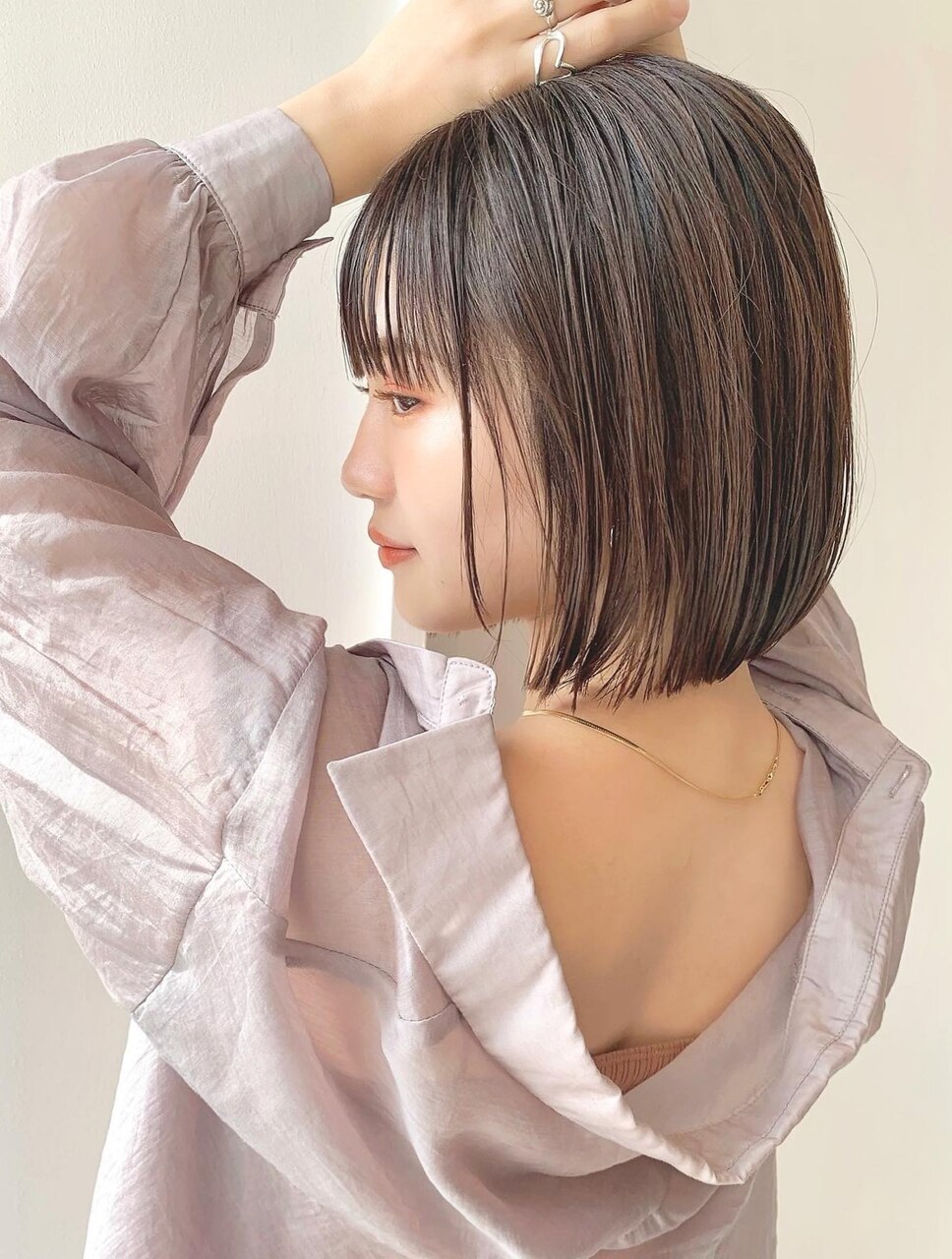 大人上品にラフなボブ：L131256080｜ユーリー(juurii)のヘアスタイル