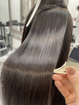 エスカーラ 表参道(THE ESCALA) @aidaman321 似合わせカット/くびれヘア/ツートーンカラー/