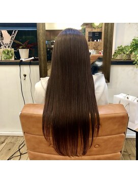 エルムトウキョウ(ELM Tokyo) トリートメントでロングヘアでも毛先まで艶々