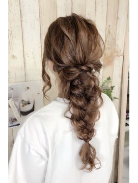 ホワイト(White) 編み下ろしヘアセット