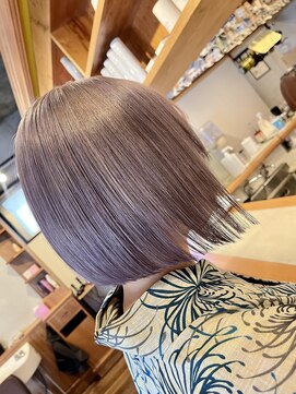 ダブル(W) ボブスタイル×グレーラベンダー