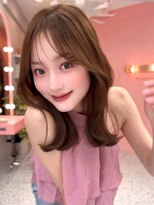 ボタン シブヤ(VOTAN SHIBUYA)&nbsp;モモのミディアムくびれヘア/透明感たっぷりベージュ