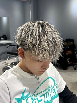 ハイプ(HYPE) ホワイトメッシュ/ツイスト/ツイストパーマ/パーマ/カラー