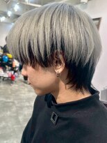 イリ 大阪(ili)&nbsp;ハイライトカラーミルクティーベージュレイヤーカット