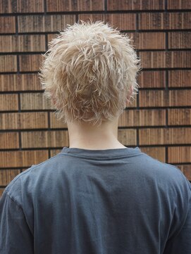 ミオ ベガ(Mio'' VEGA) ブロンドスパイキーショート