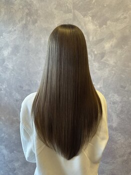 ザ ラブズ ラフズ ヘアー 本店(the loves laughs hair)の写真/《ダメージレスで透明感のある艶カラー》頭皮や髪に優しく、髪の芯から潤いを与え艶やかで上品な質感に◇