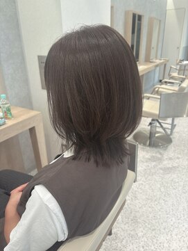 アッシュ 宮前平店(Ash) ウルフカット／ナチュラルストレート