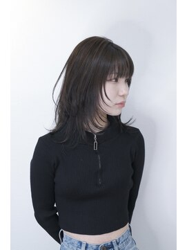 アイエヌジードット(INg.) レイヤーカット×オリーブグレージュ