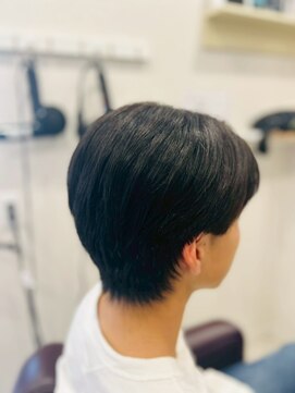 レーヴ(REVE) タイト襟足のナチュラルメンズショート