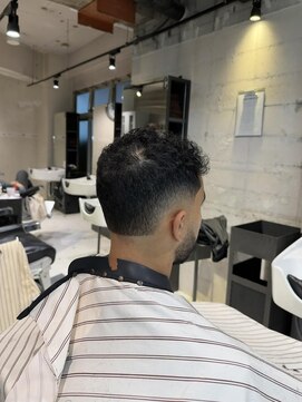 フランクスバーバーザスタンド(Frank’s barber the stand) MEN’S HAIR/波巻ツイストスパイラル/フェザーパーマ/F