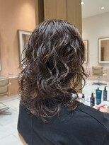 トリコ アヴェダ ららテラス北綾瀬(tricot AVEDA)&nbsp;くるくるパーマ/ハードパーマ/カーリーヘア/ミディアム/北綾瀬