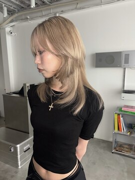 イル 天神大名店(ill) クリームベージュ