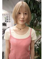 シャチューアオヤマ(SHACHU AOYAMA)&nbsp;顔まわりレイヤーで垢抜けるミルクティーボブレイヤー