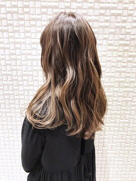 オリーブスバイネオリーブ(Olive's by neolive) 【新宿　Neolive】ハイライトゆるウェーブミディ