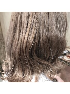 ユニーク(UniQ) 【UniQ・小笹】ダブルカラー×アッシュベージュ×透明感