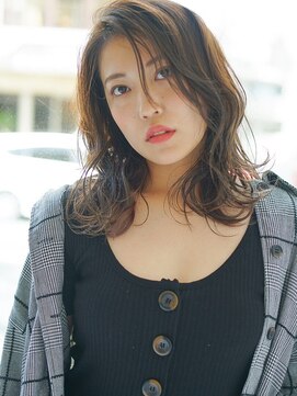 ヘアーループレル(Hair ruup Rell design works) インナーカラー の柔らかアッシュベージュ