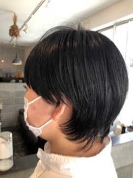 ミュリール(MiULiiR) コンパクトショートのマッシュウルフスタイル