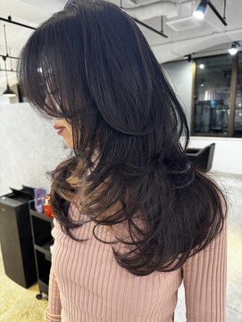 メリー オオサカ(Merly Osaka) 意外と被らない組み合わせ!レイヤー×インナーカラー